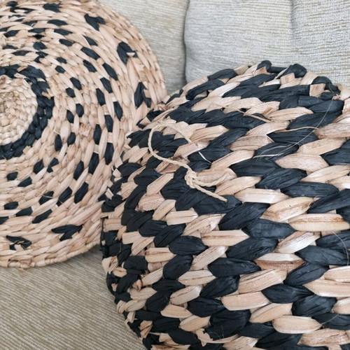 Boho woven decorative plates set like new (2 pcs)