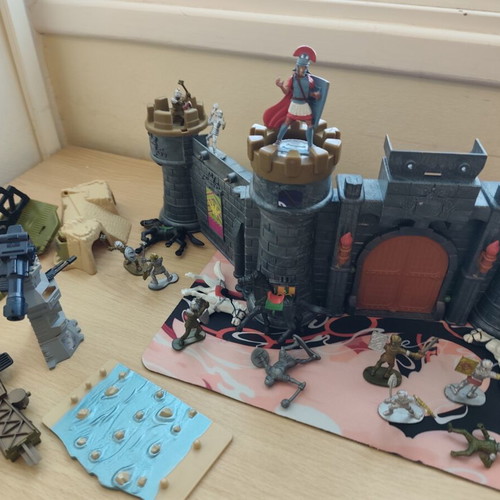 Vintage castle with soldiers toy set