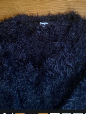 Black fluffy jumper, size M