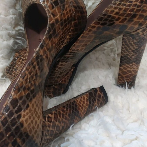 Arte Piedi snakeskin leather pumps like new, size 38