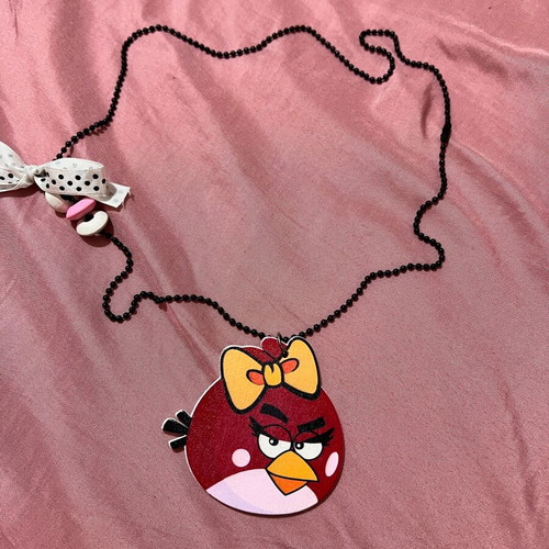 Angry Birds Red Bird wooden pendant necklace like new