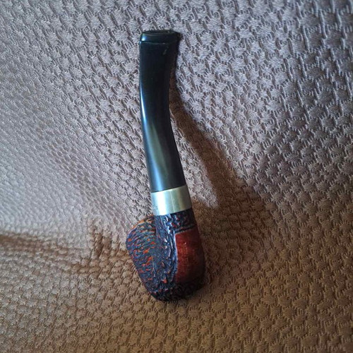 K&P Petersons pipe new with red/black rustic finish