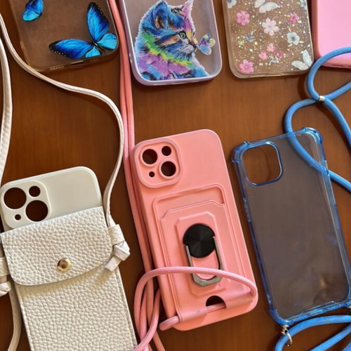 iPhone 13/14 cases like new, set of 9 with accessories