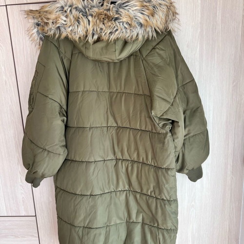 Pull & Bear jacket like new, very warm, green, size S-M