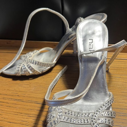 Nak silver sandals like new with strass, size 36
