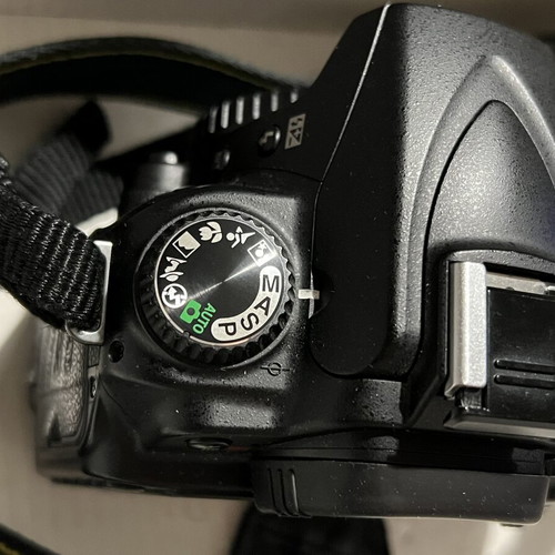 Nikon D90 DSLR camera body