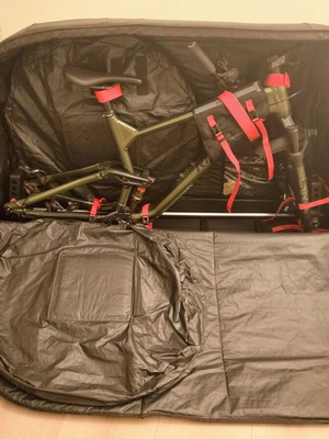 Evoc Bike Bag Pro like new, black, 305 L