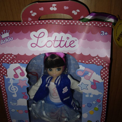 Arklu 2019 Lottie Rockabilly doll new