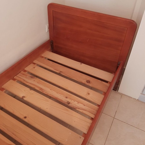 Single bed made of solid wood like new, brown