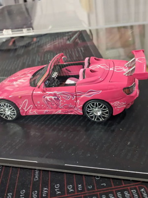 Jada Toys Suki's Honda S2000 Pink collectible model like new