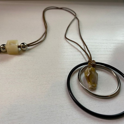 Necklace with shell new