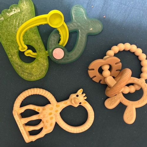 Teethers and pacifier case used, set of 5 pieces