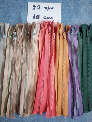Set of 22 TEX 18 metal zippers, 18 cm, assorted colors