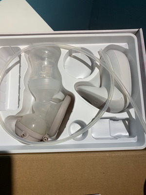 Electric breast pump lightly used