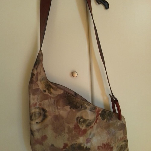 Condor leather bag like new, crossbody, beige and brown