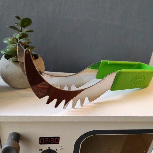 Watermelon cutting tool like new
