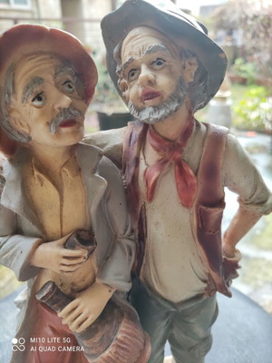 Figurine like new