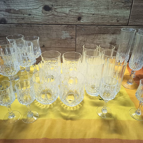 Vintage crystal glass set of 24 in excellent condition