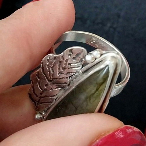 Vintage Turkish ring with natural labradorite, used, 925 silver