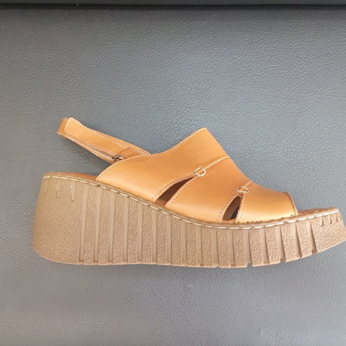 Platform sandals new, genuine leather inside and out, tan color