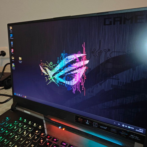 Asus ROG Strix SCAR G733ZW-LL104X laptop like new, i9-12900H, 32GB RAM, 1TB SSD, RTX 3070 Ti