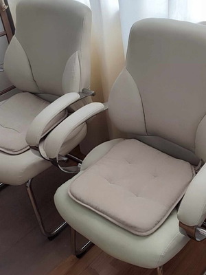 Leather chairs like new, 2 visitor and 1 executive