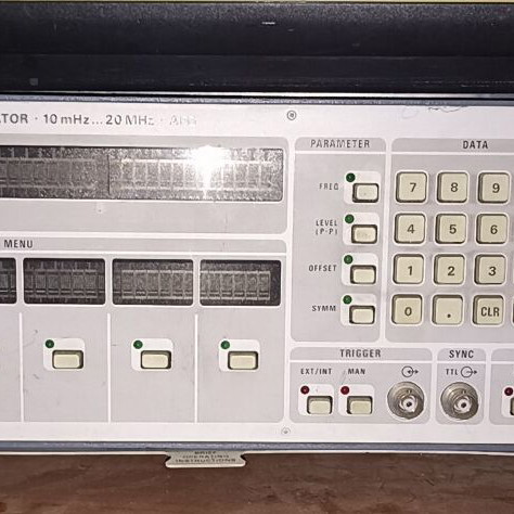 Rohde & Schwarz AFG 0.01Hz-20MHz Function Generator