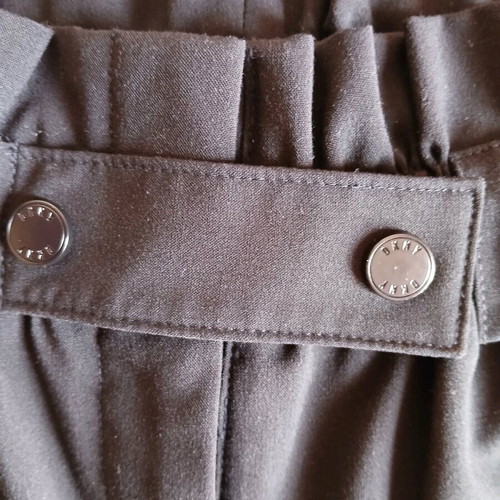 DKNY pants black like new, size XS