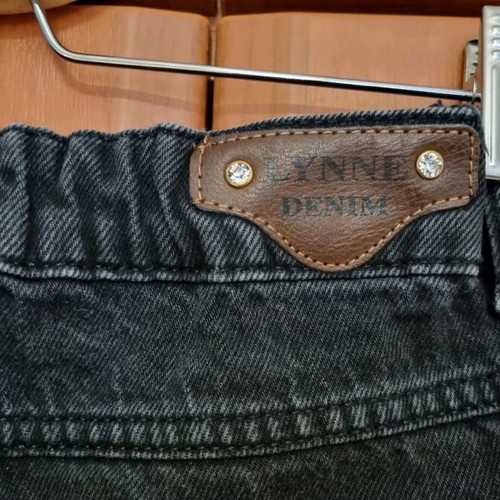 Lynne women's black jeans used with lace and elastic waist size M