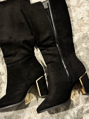 Suede boots No39 like new, black with gold detail