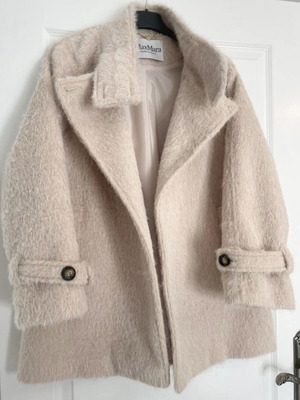 Max Mara Alpaca short coat beige like new