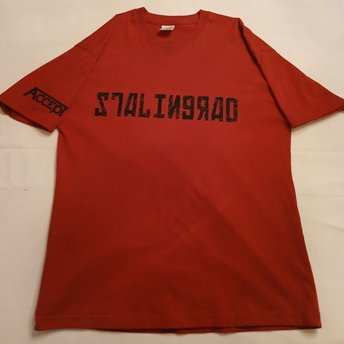 Accept Stalingrand box set like new, CD DVD and t-shirt