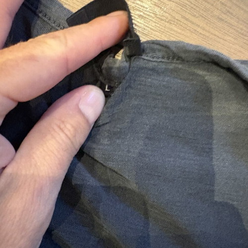 Dirty Laundry short-sleeve shirt L used, gray with small hole
