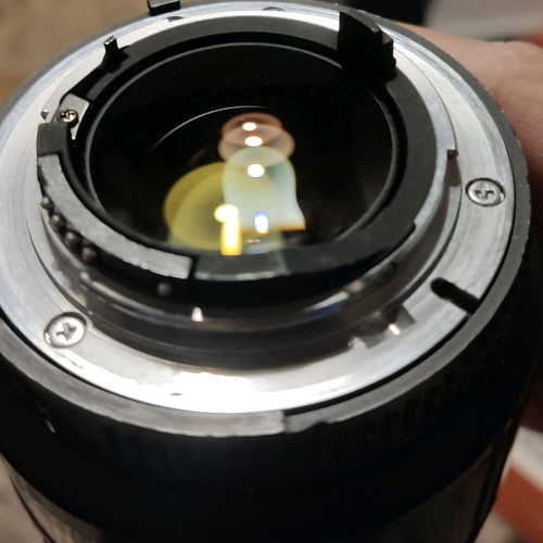 Nikon AF Nikkor 85mm D f1.8 like new