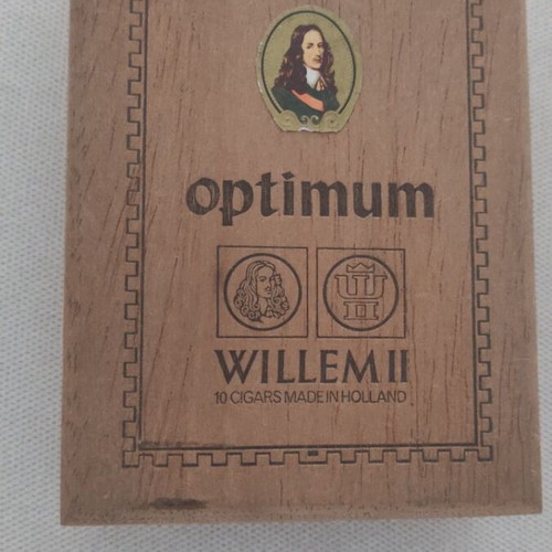 Optimum Willem II wooden cigar box used, empty for 10 cigars