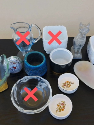 Set of 8 decorative items like new, porcelain and onyx