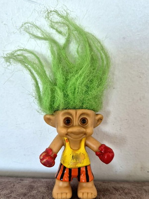 Efxoulis boxer figure used, green hair and boxing gloves
