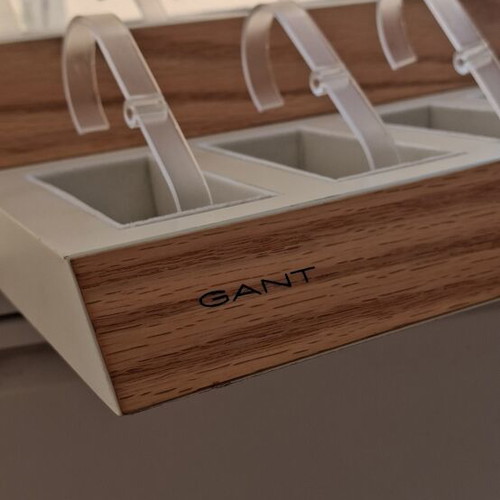 Gant watch stand like new, large, white and beige