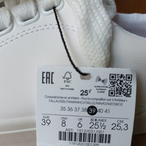 Casual athletic shoes new, white, size 39