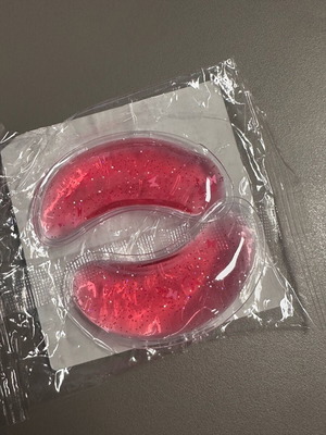 Eye patches silicone reusable, like new, pink with glitter and butterfly design