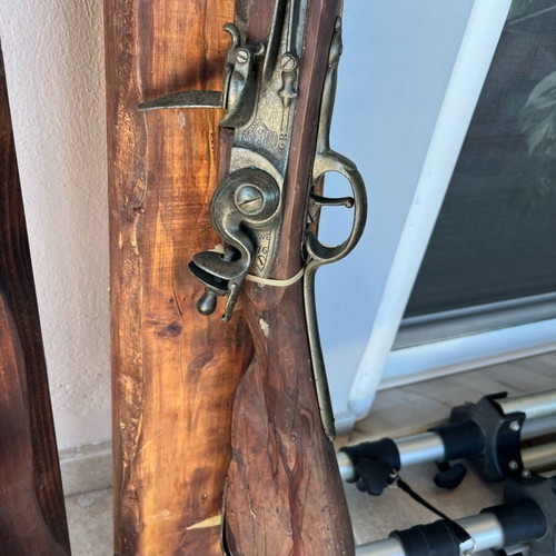 Decorative gun used 70cm replica on wood