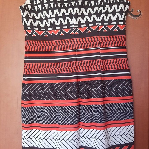 Short dress like new with geometric and ethnic pattern