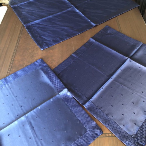 Set of tablecloth and napkins new, shiny blue