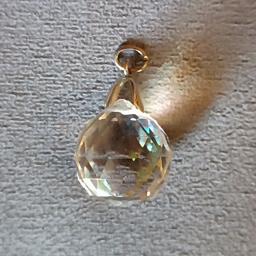 Crystal sphere pendant like new, white and silver
