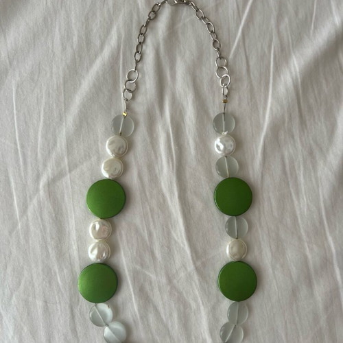 Women's handmade necklace like new with white and green details