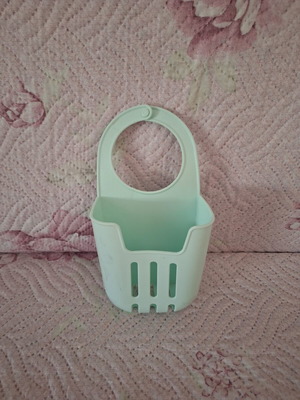 Hanging sink holder used for sponge with drainage holes