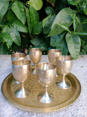 Bronze liqueur set like new with tray and 6 glasses
