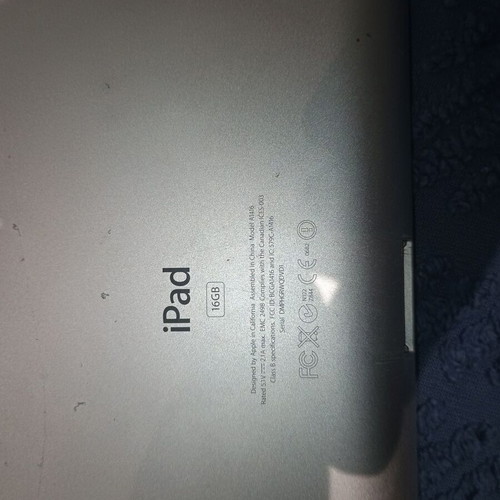 Apple iPad 3rd Generation A1416 16 GB used for parts