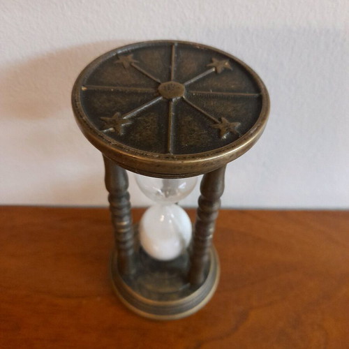 Bronze hourglass antique like new