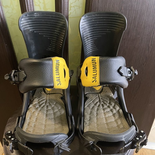 Salomon Trigger snowboard bindings size S used, flex medium